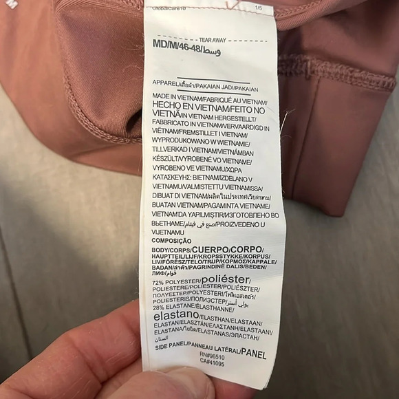 UNDER ARMOUR Asymmetric Full Coverage Sports Bra NWOT, Size M - Picture 10 of 12